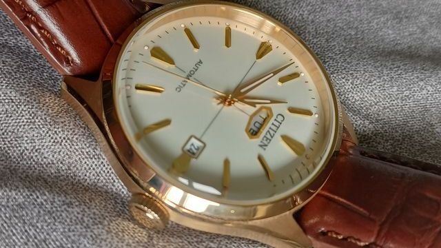 Reloj Citizen C7 Automático NH8390 Marrón/Dorado