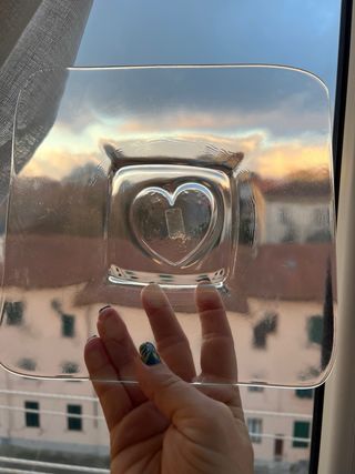 Vassoio quadrato in vetro con cuore 22x22