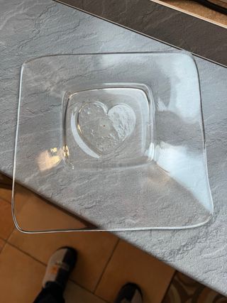 Vassoio quadrato in vetro con cuore 22x22