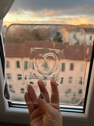 Vassoio quadrato in vetro con cuore 22x22