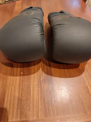 Guantes de boxeo Leone 1947 10oz. Mujer