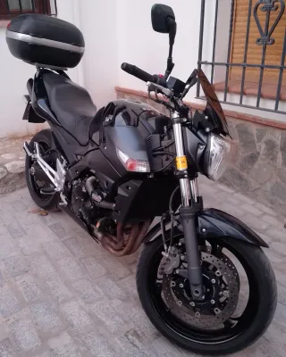 Suzuki GSR 600