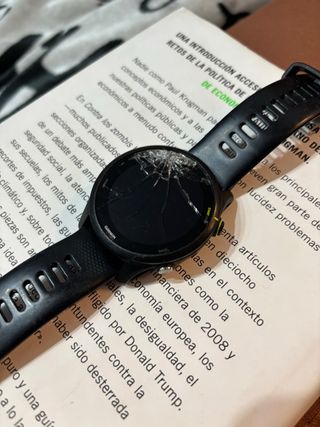 Garmin Forerunner 255 Music Negro - Pantalla Rota.