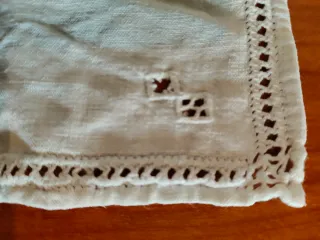 Set 8 centri uncinetto e ricamati a mano