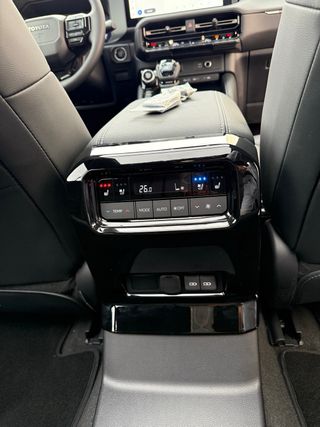 Toyota Land Cruiser 250 2025