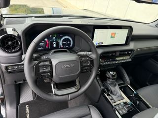 Toyota Land Cruiser 250 2025