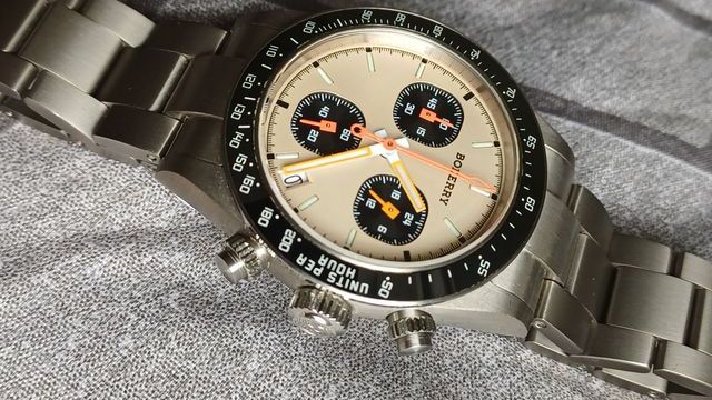 Reloj Boderry Cronógrafo Titanio Beige/Plata