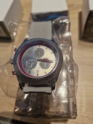 Reloj Cronógrafo Plata y Rojo