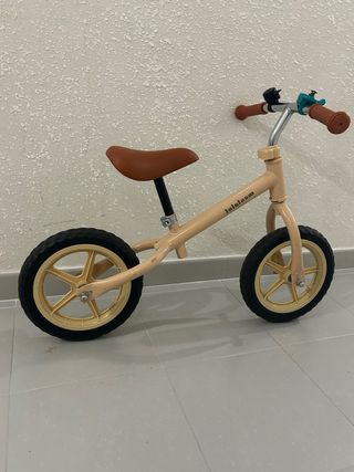 Bicicleta aluminio rosa sin pedales