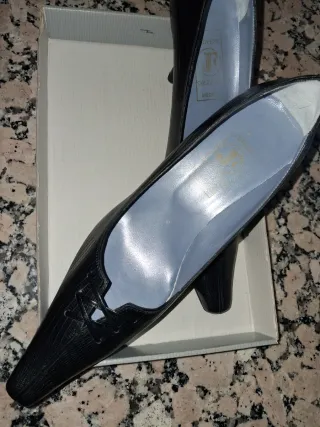 Zapatos de salón piel negros