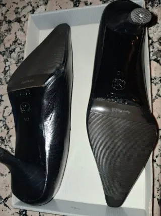 Zapatos de salón piel negros