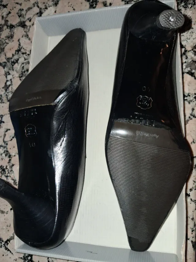 Zapatos de salón piel negros