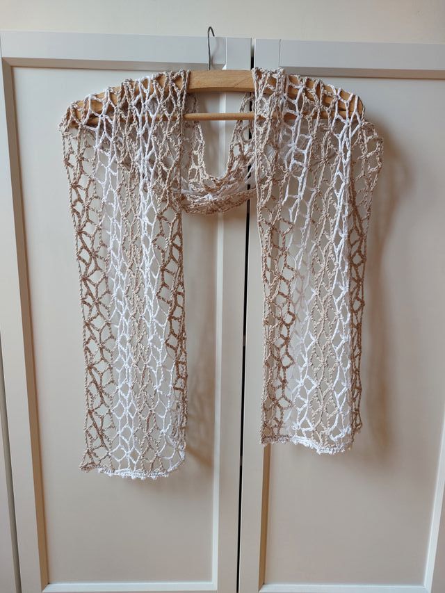 Foulard crochet beige y blanco nuevo