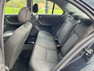 Mercedes-Benz Clase C 2004