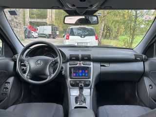 Mercedes-Benz Clase C 2004