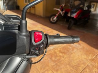 Yamaha Xmax 125cc 2022 Puños Calefactables