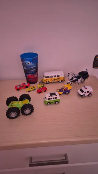 Lote de vehículos de juguete