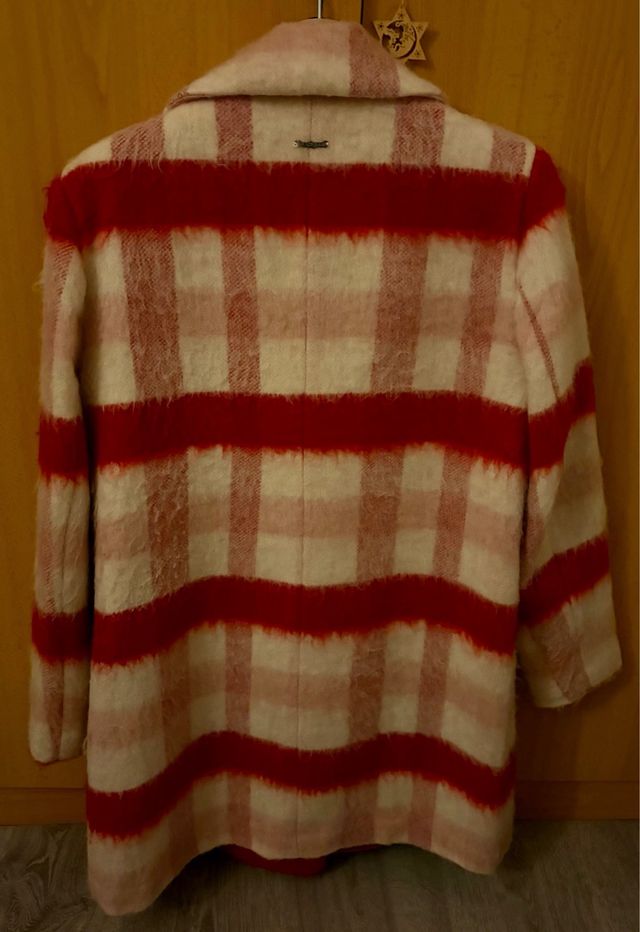 Abrigo Desigual cuadros rojo y rosa