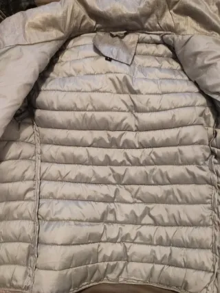 Cazadora acolchada gris plateado