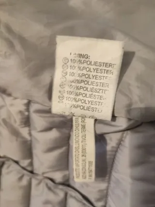 Cazadora acolchada gris plateado