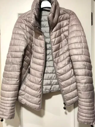 Cazadora acolchada gris plateado