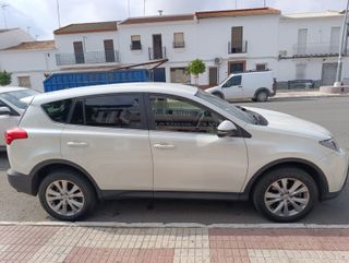 Toyota RAV4 2014