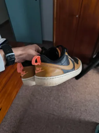 Zapatillas Nike Dunk Marrones y Negras