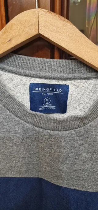 Sudadera gris con rayas azules y blancas Talla S