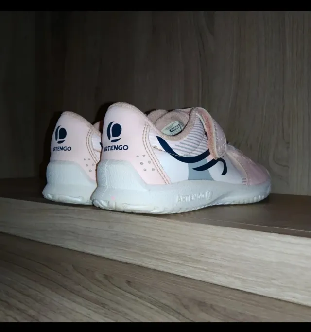 Scarpe da ginnastica rosa, Artengo, numero 26.