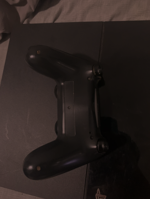 PS4 (PlayStation 4) Negra + Mando y 5 Juegos