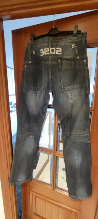 Pantalones vaqueros Koroshi