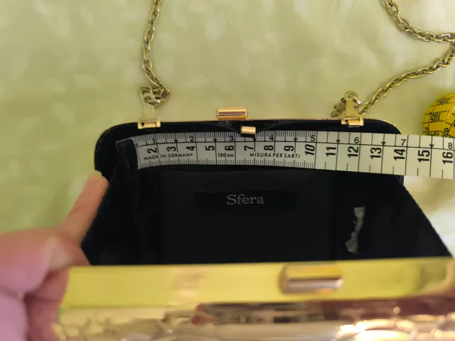 Bolso de fiesta rígido dorado