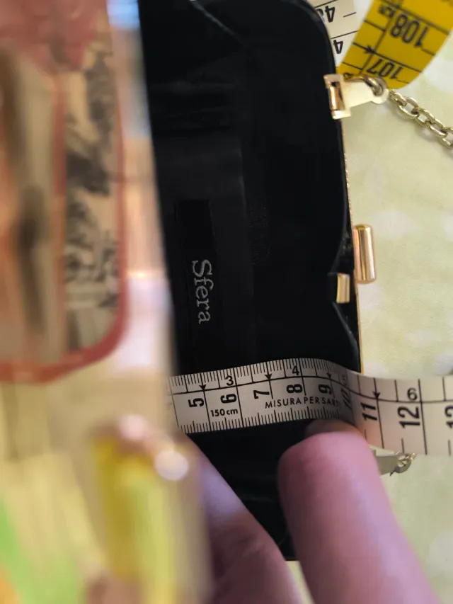 Bolso de fiesta rígido dorado