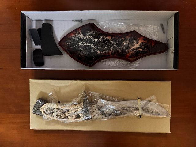 Daga de colección con soporte