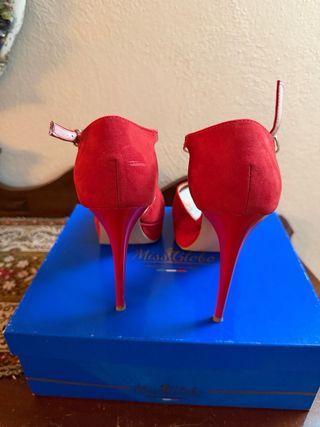 Scarpe con tacco Miss Globo rosse in camoscio