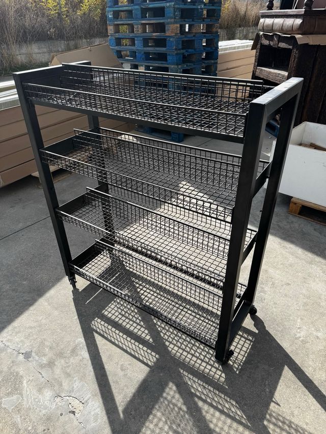 Carro expositor metálico negro