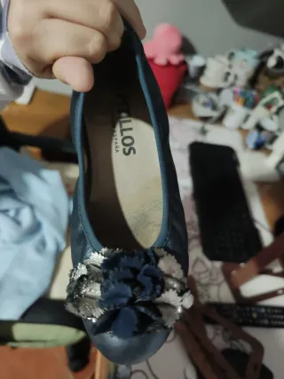 Zapatos planos Pitillos azules con flor