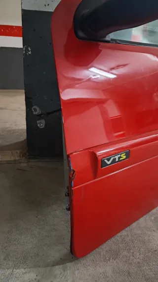 Puerta Izquierda Saxo VTS con Aletín y Espejo