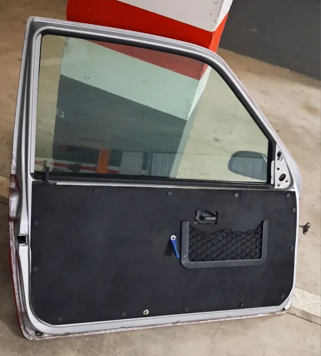 Puerta Izquierda Saxo VTS con Aletín y Espejo