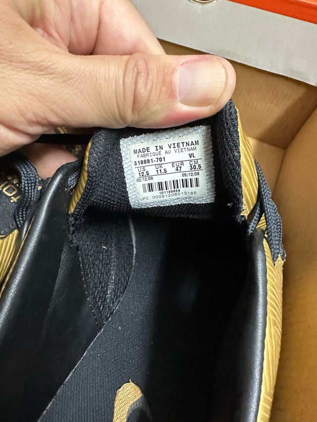 Nike Botas de Fútbol césped Doradas