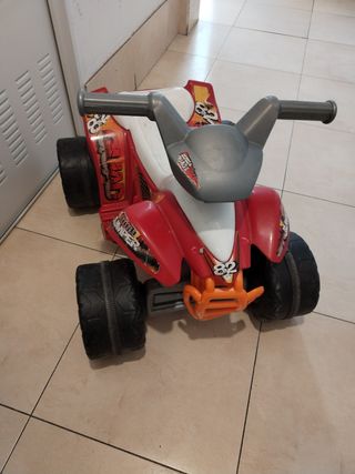 Triciclo Feber y Moto Quad