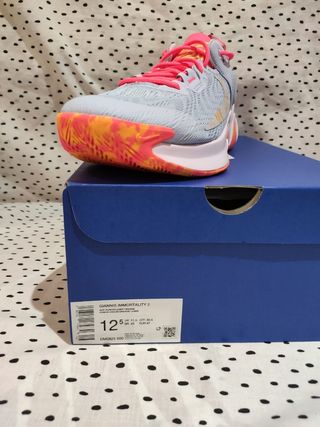 Nike Giannis Immortality 2