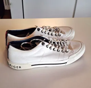 Scarpe Tommy Hilfiger bianche con strisce rosse