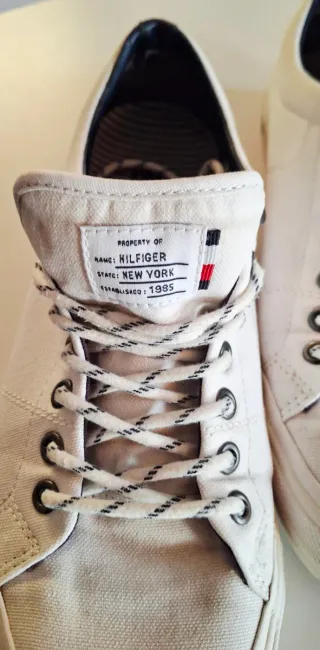 Scarpe Tommy Hilfiger bianche con strisce rosse