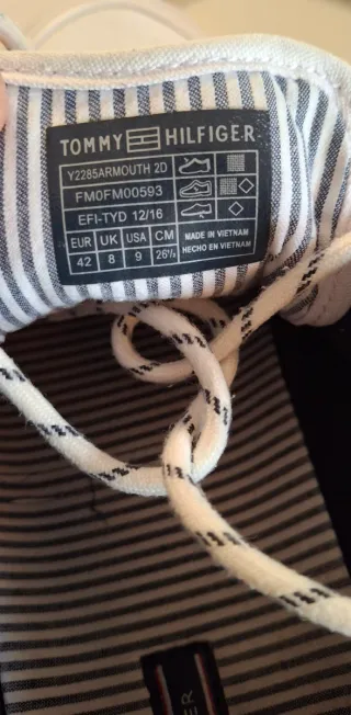 Scarpe Tommy Hilfiger bianche con strisce rosse