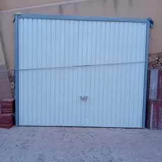 Puerta Basculante Garaje 2,5x2,1m