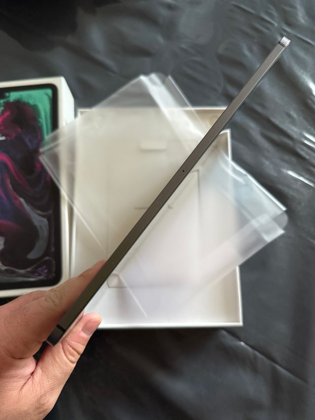 Pad Pro 11 (2018) Wi-Fi + Cellular 64GB Space Gray