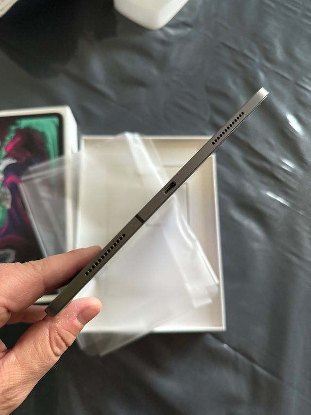 Pad Pro 11 (2018) Wi-Fi + Cellular 64GB Space Gray