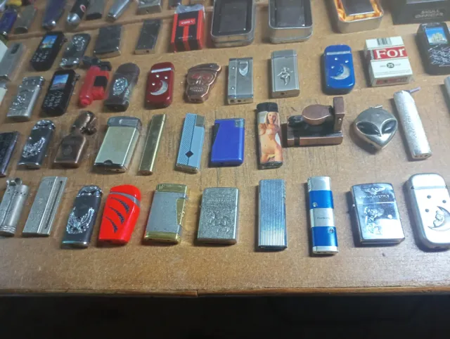Lote de 200 mecheros vintage
