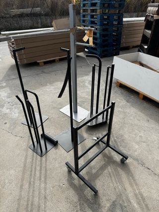 Mobile Porta Abiti in Metallo Nero e Grigio